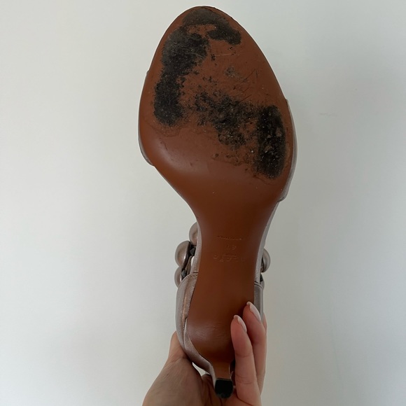 ALAIA bombs metallic leather heels - Picture 7 of 8